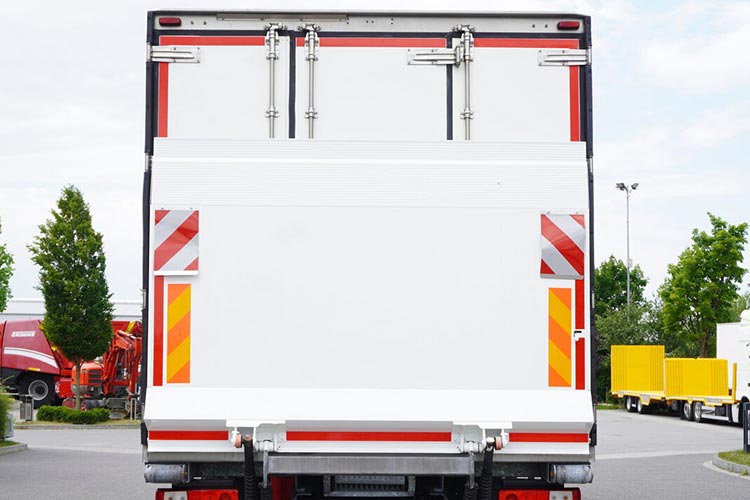 Truck Tail Lifts