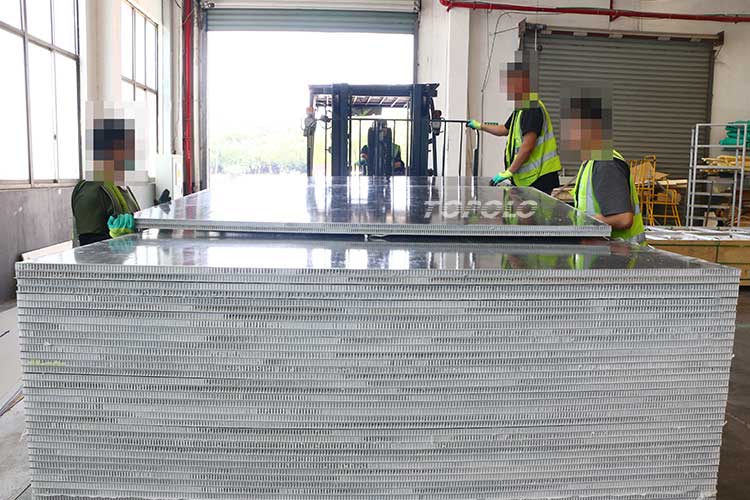 Polypropylene Honeycomb Sandwich Panels